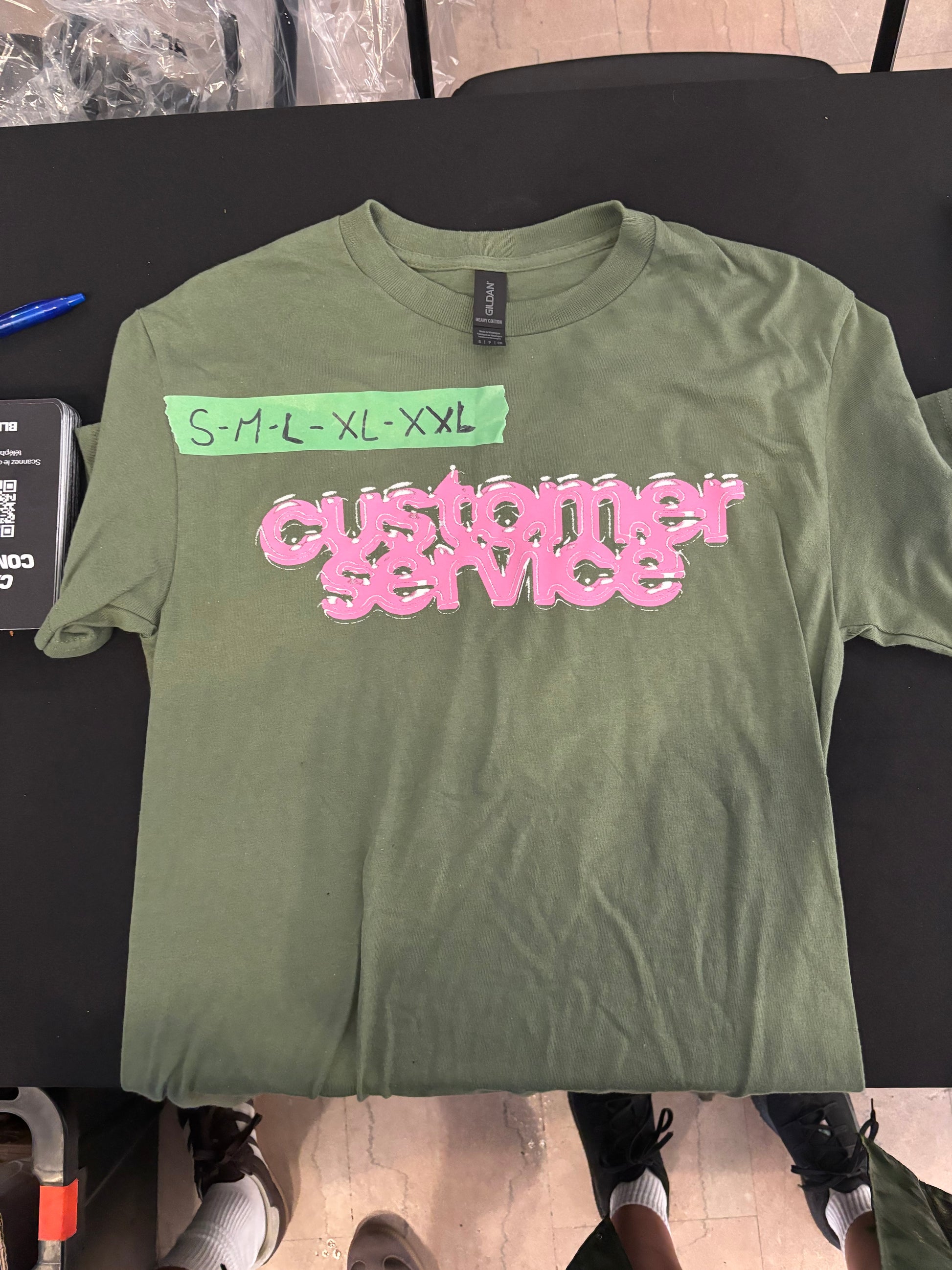 T-shirt kaki CUSTOMER SERVICE